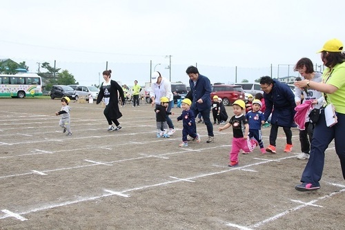 運動会 いちご かけっこ.jpg